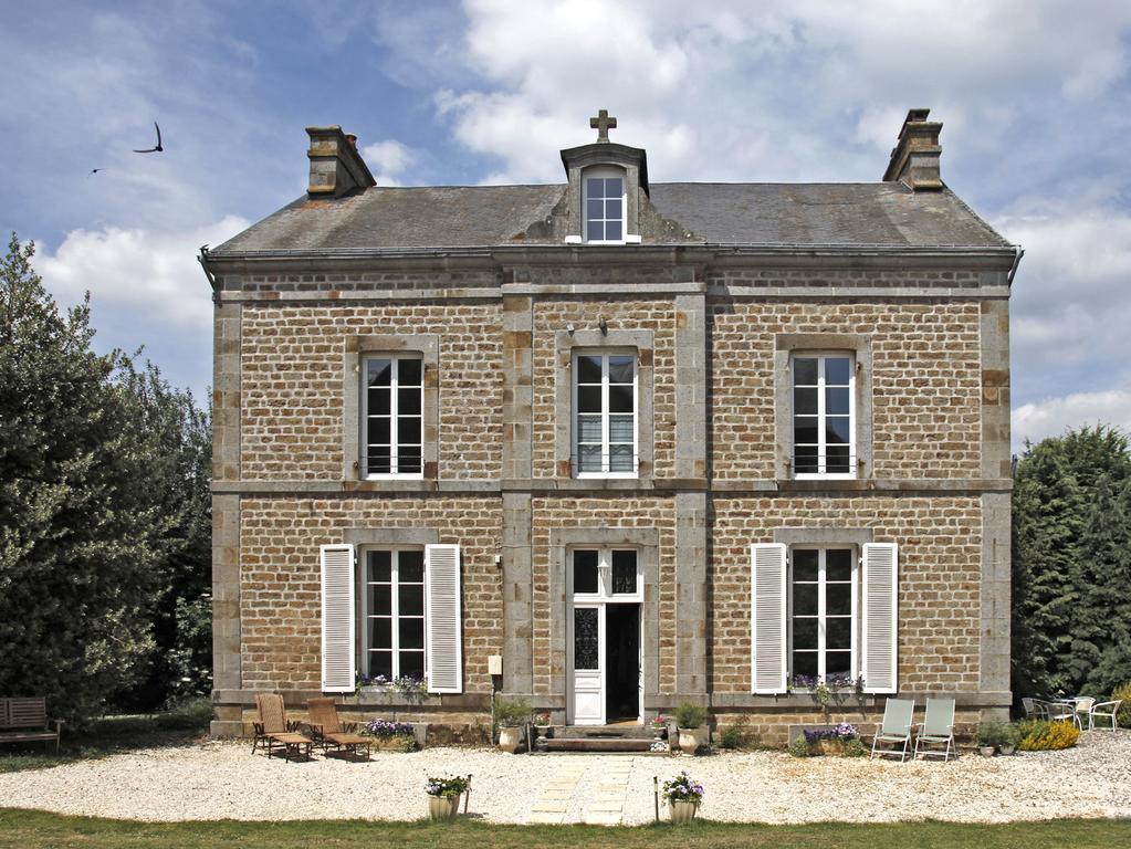 Le Presbytere Bed and Breakfast Saint-Bomer-les-Forges Exterior foto